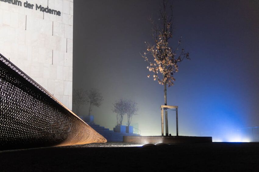 Nebelstimmung im Dezember – Museum der Moderne am Mönchsberg in Salzburg
