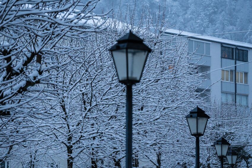Erster Schnee im Salzburger Andräviertel Anfang Jänner – frühmorgens